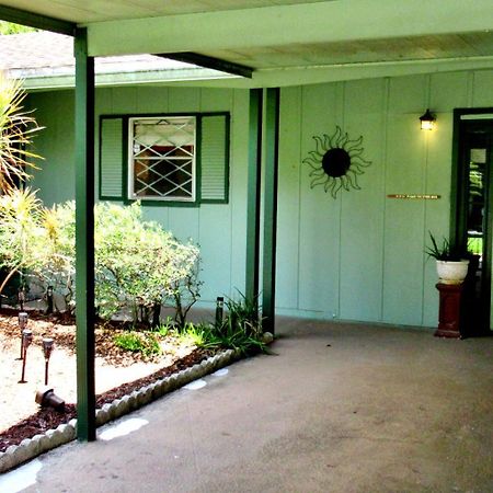 Eric And Nancy'S Boutique Bed And Breakfast โอเรียนท์พาร์ก ภายนอก รูปภาพ